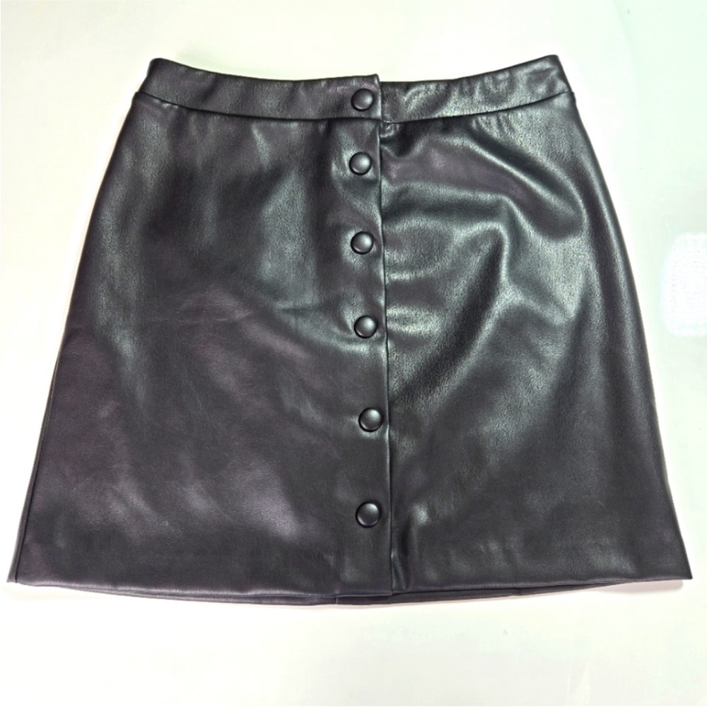 LOFT Black Mini Faux Leather skirt size 2